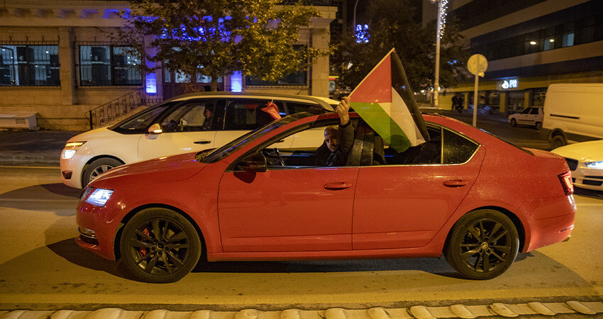 İsrail'in Gazze'de hastane saldırısı Türkiye'de protesto ediliyor: On binler meydanlara indi İsrail'in Gazze'de hastane saldırısı Türkiye'de protesto ediliyor: On binler meydanlara indi