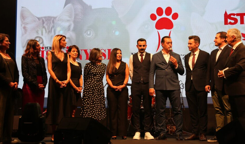 Türkiye’de İş Dünyası pet sektörünün yıldızlarını ödüllendirdi Türkiye’de İş Dünyası pet sektörünün yıldızlarını ödüllendirdi