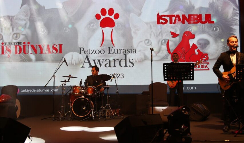 Türkiye’de İş Dünyası pet sektörünün yıldızlarını ödüllendirdi Türkiye’de İş Dünyası pet sektörünün yıldızlarını ödüllendirdi