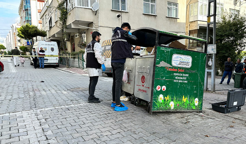 Esenyurt'ta dehşete düşüren olay! Çöpte görünce ekipler alarma geçti Çöpte bebek cesedi bulundu