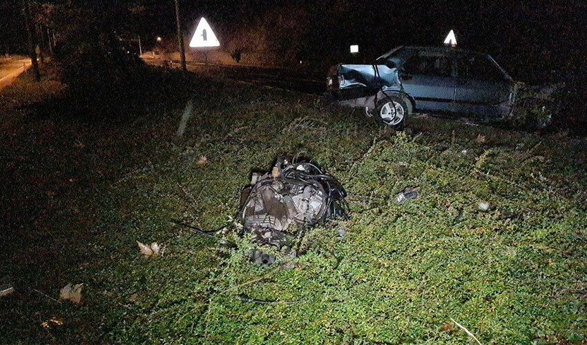 Aracın motoru yola fırladı: Sürücünün burnu bile kanamadı Aracın motoru yola fırladı: Sürücünün burnu bile kanamadı
