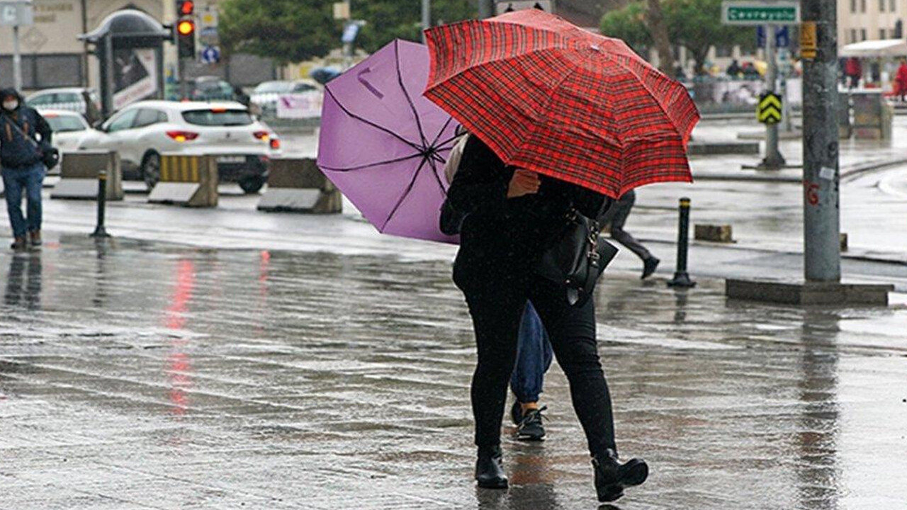 Kışlıkları hazırlayın, sıcaklıklar azalıyor! Meteoroloji’den 3 il için sarı kodlu uyarı Kışlıkları hazırlayın, sıcaklıklar azalıyor! Meteoroloji’den 3 il için sarı kodlu uyarı