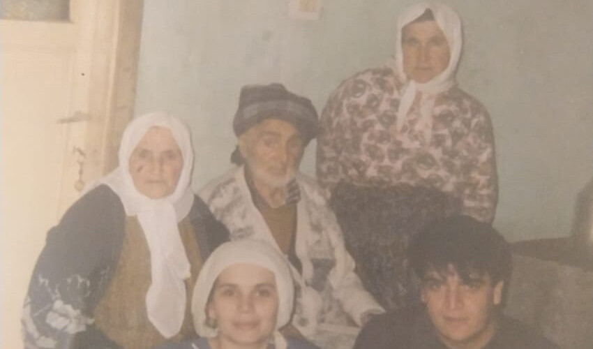 Mezarların hikayesini duyanlar şaşkınlığını gizleyemiyor! "Bu kadar da olur mu?" diyor Mezarların hikayesini duyanlar şaşkınlığını gizleyemiyor! "Bu kadar da olur mu?" diyor