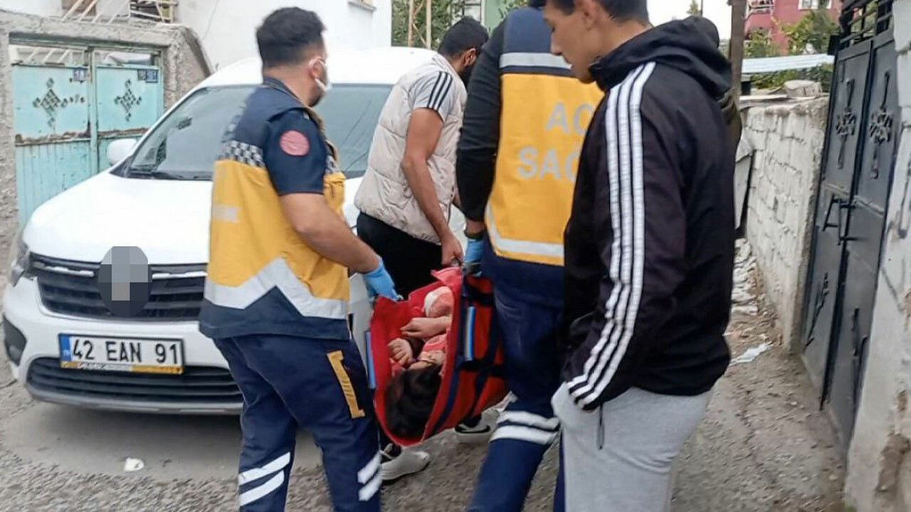 Dehşete düşüren anlar! 13 yaşındaki kız tabancayla oynarken kendini vurdu Dehşete düşüren anlar! 13 yaşındaki kız tabancayla oynarken kendini vurdu