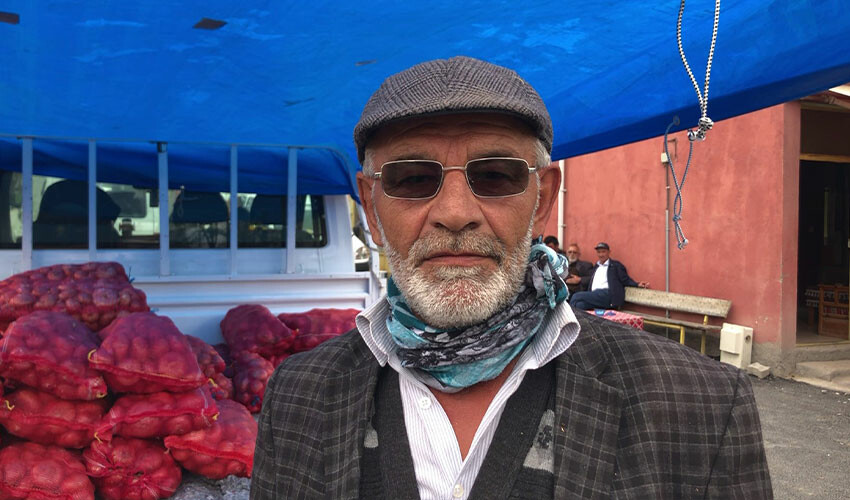 Soğan tezgahına açtığı pankart ile Filistin'e destek verdi, vatandaşlar duyarsız kalmadı