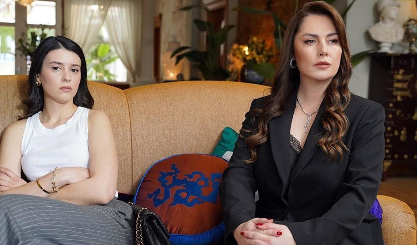 Yalı Çapkını’na 2 oyuncu geri dönüyor… Yer yerinden oynayacak Buçe Buse Kahraman (Pelin) - Toprak Sağlam (Zerrin)