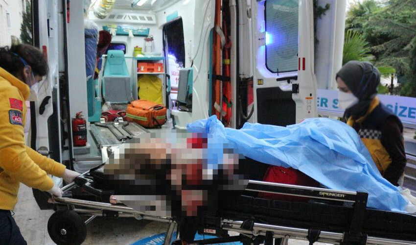 Eşini 12 yerinden bıçakladı: Pişkin kocanın savunması pes dedirtti! Eşini 12 yerinden bıçakladı: Pişkin kocanın savunması pes dedirtti!