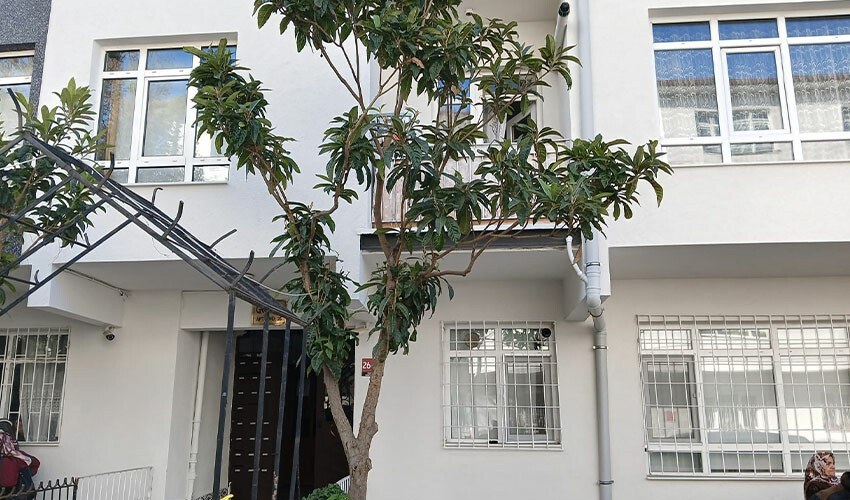 Cinnet getiren koca vahşeti! Eşini önce boğdu, sonra bıçakladı Cinnet getiren koca vahşeti! Eşini önce boğdu, sonra bıçakladı
