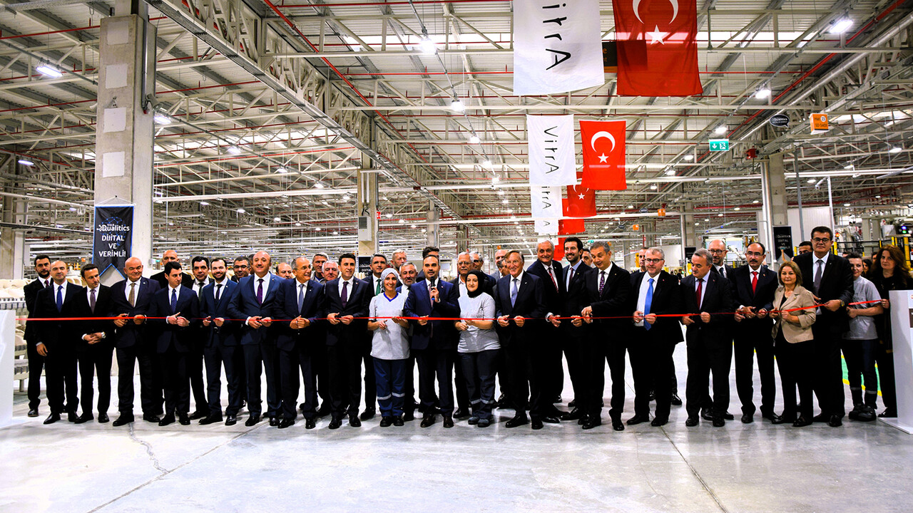 Bakan Kacır açıkladı: Seramik için 10 yılda 67 milyar TL'lik yatırım Bakan Kacır açıkladı: Seramik için 10 yılda 67 milyar TL'lik yatırım