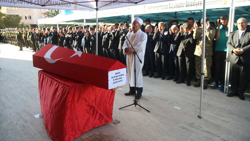 Şehit sözleşmeli onbaşı Alican Güneş, Kahramanmaraş'ta son yolculuğuna uğurlandı