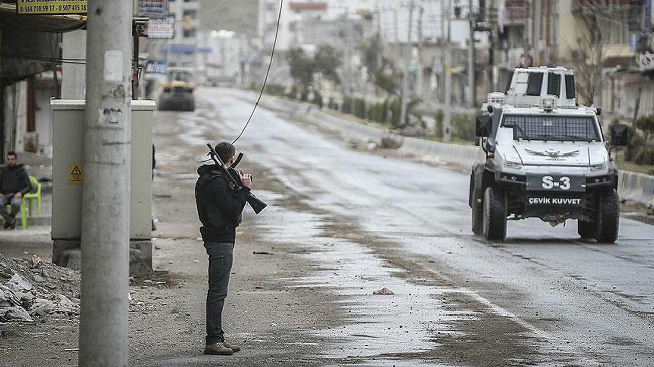 Valilik kararını açıkladı: 2 gün boyunca eylem ve gösteriler yasaklandı Valilik kararını açıkladı: 2 gün boyunca eylem ve gösteriler yasaklandı