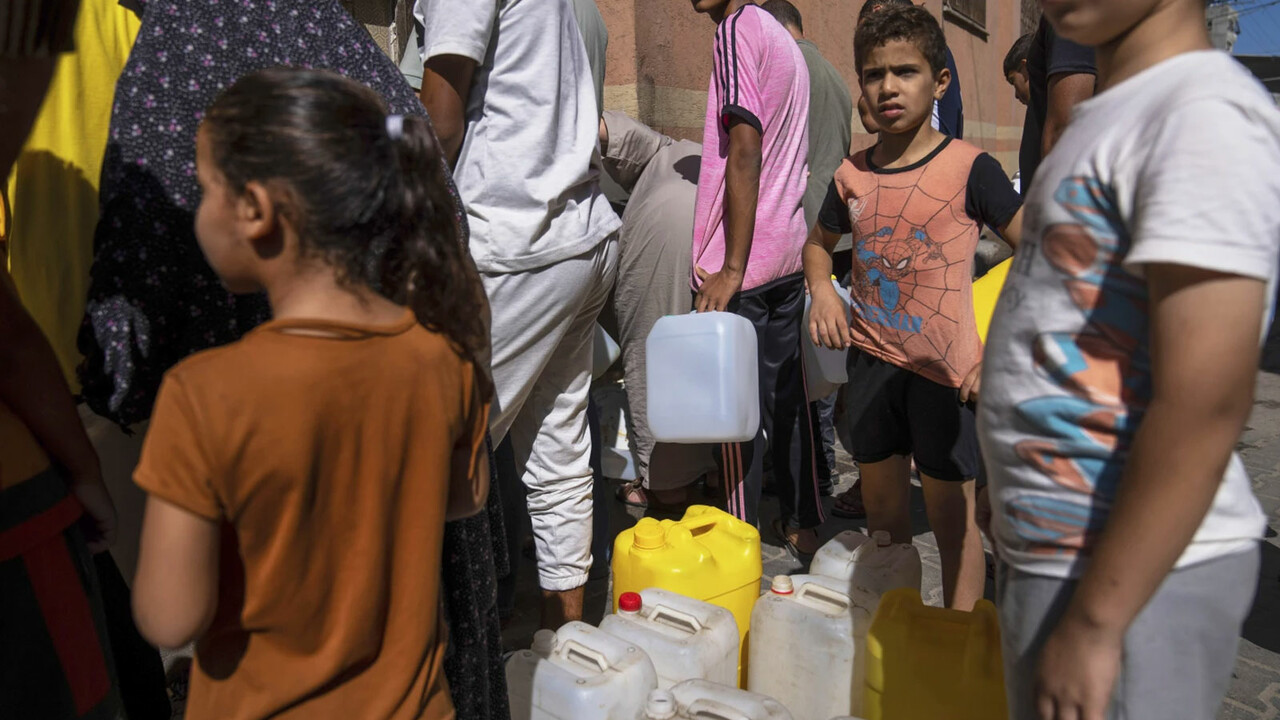 İsrail'in Gazze ablukası insani krizi derinleştiriyor: Kirli su karaborsaya düştü İsrail'in Gazze ablukası insani krizi derinleştiriyor: Kirli su karaborsaya düştü