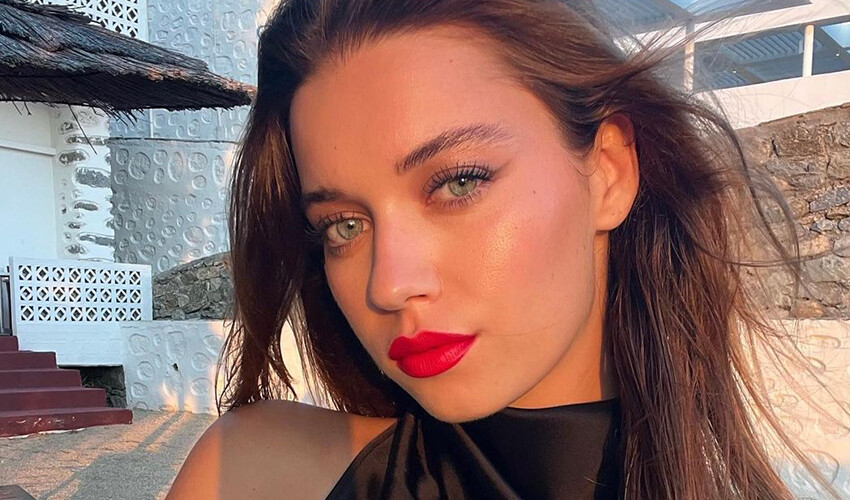 Afra Saraçoğlu paraya para demiyor! Yeni anlaşmasının ücreti dudak uçuklattı Afra Saraçoğlu paraya para demiyor! Yeni anlaşmasının ücreti dudak uçuklattı