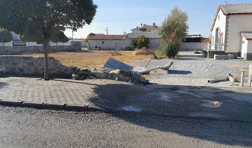 Konya'da korkunç kaza: 1 ölü, 2 yaralı Konya'da korkunç kaza: 1 ölü, 2 yaralı
