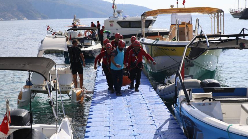 Festivale katılmak için Kelebekler Vadisi'ne gelen İngiliz paraşüt pilotu hayatını kaybetti Festivale katılmak için Kelebekler Vadisi'ne gelen İngiliz paraşüt pilotu hayatını kaybetti