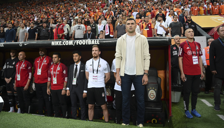 Burak Yılmaz, Galatasaray yenilgisi sonrası sert konuştu: Başka şeyler var! Burak Yılmaz