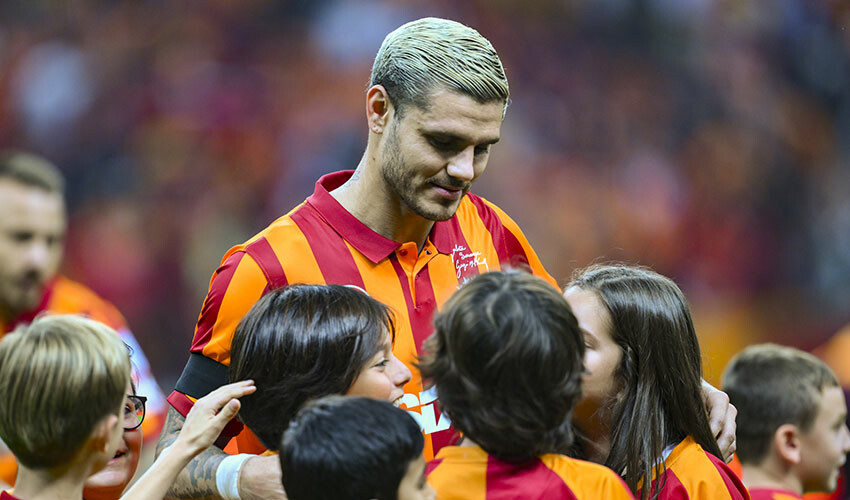 Rıdvan Dilmen'den Galatasaraylı oyuncuya eleştiri: Çok zayıf kaldı Rıdvan Dilmen'den Galatasaraylı oyuncuya eleştiri: Çok zayıf kaldı