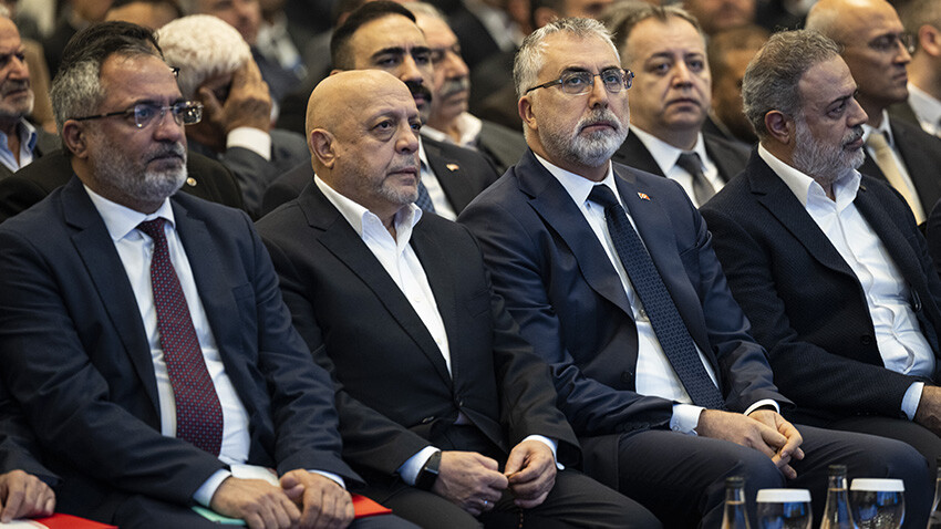 Bakan Işıkhan'dan asgari ücret mesajı: Enflasyona karşı haklarını koruyacağız Bakan Işıkhan'dan asgari ücret açıklaması