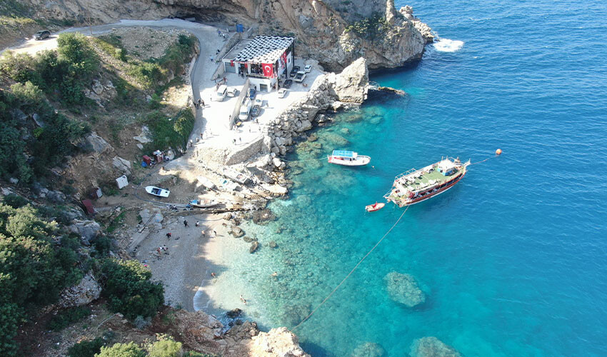Hatay'da göz kamaştıran güzellik: Karamağara Kanyonu... Dalış tutkunlarının uğrak yeri olacak