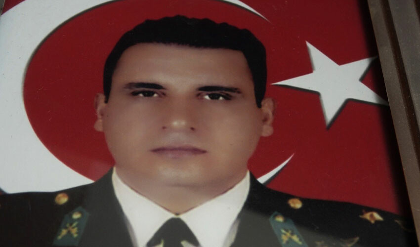Yürekleri sızlatan hırsızlık! Şehidin baba ocağına girdiler, hatıra saati çaldılar Yürekleri sızlatan hırsızlık! Şehidin baba ocağına girdiler, hatıra saati çaldılar