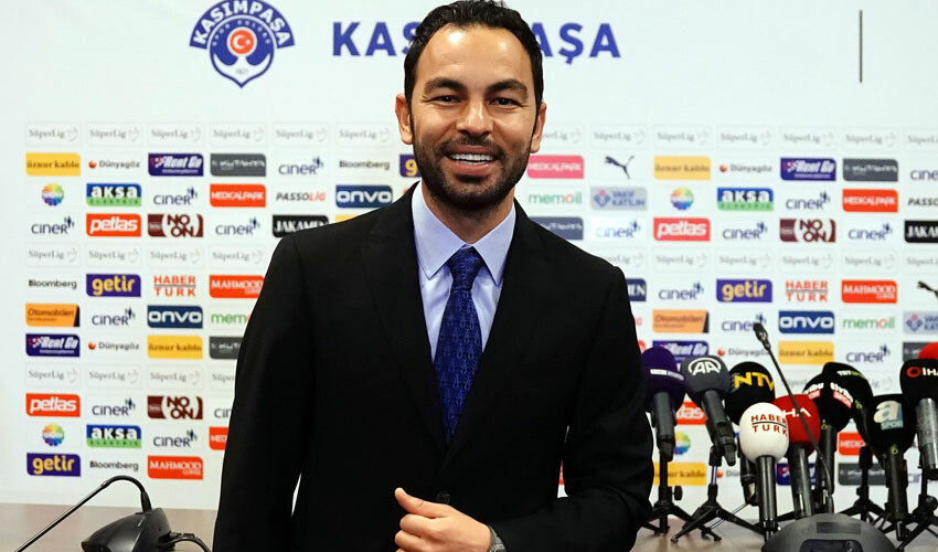 Konyaspor'a sürpriz teknik direktör! Galatasaray efsanesi ile görüşme yapılacak Selçuk İnan