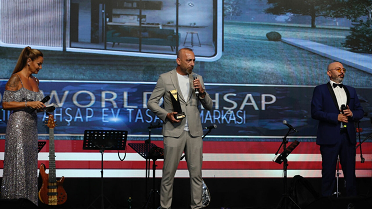 100. Yıl Marka ödülleri sahiplerini buldu 100. Yıl Marka ödülleri sahiplerini buldu