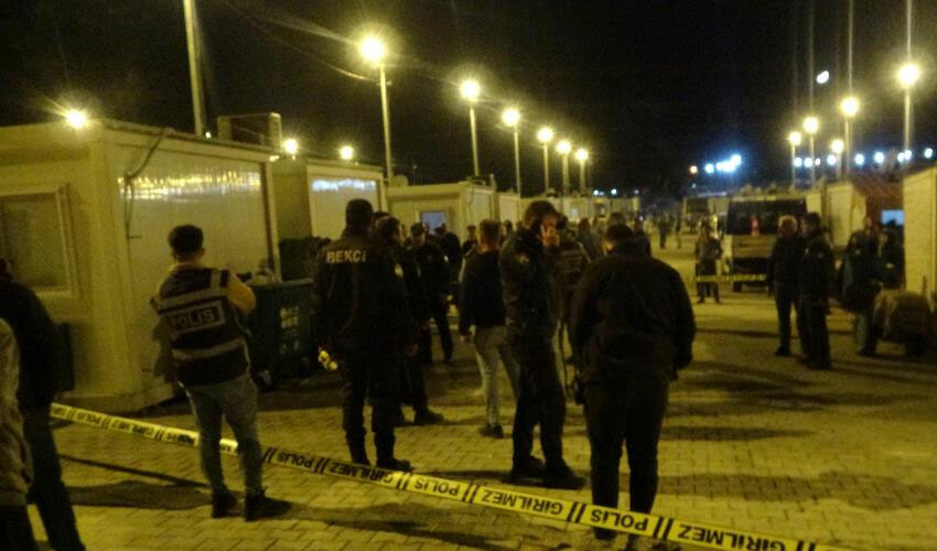 Konteyner kentte şüpheli çanta paniği! Konteyner kentte şüpheli çanta paniği!