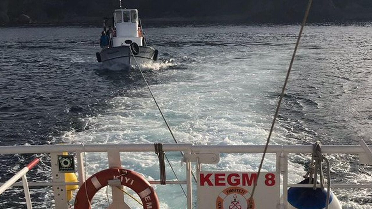 Anadolu Feneri açıklarında sürüklenen teknedeki 6 kişi kurtarıldı