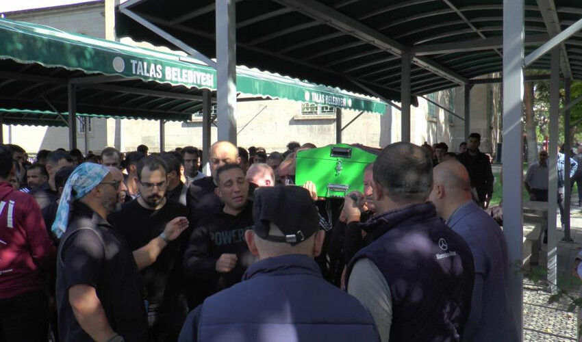 Trafik kazasından kahreden haber: Avrupa şampiyonu, milli sporcu Buket Kaya hayatını kaybetti Trafik kazasından kahreden haber: Avrupa şampiyonu, milli sporcu Buket Kaya hayatını kaybetti