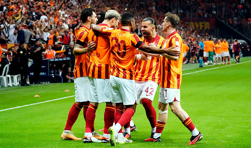 Galatasaray liderlik için sahaya çıkıyor! Rakip Alman devi Bayern Münih (Muhtemel 11'ler) Galatasaray liderlik için sahaya çıkıyor! Rakip Alman devi Bayern Münih (Muhtemel 11'ler)