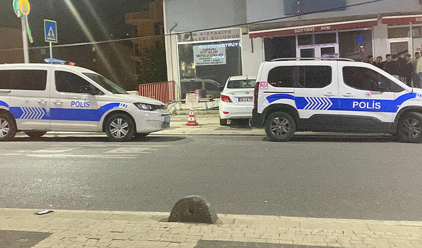 Çocukların kavgasında dehşete düşüren cinayet: 1 ölü, 1 yaralı Çocukların kavgasında dehşete düşüren cinayet: 1 ölü, 1 yaralı