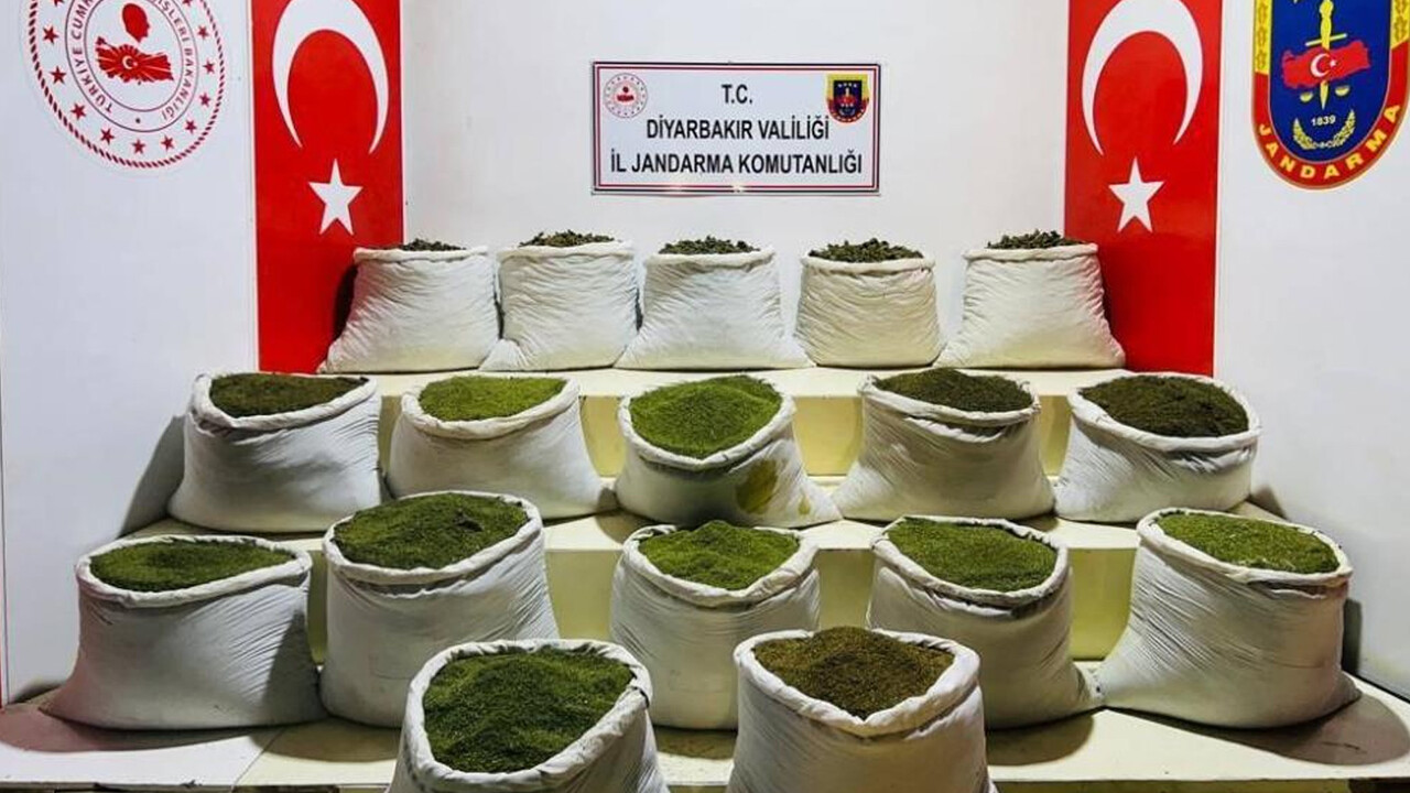 Diyarbakır&#039;da &#039;Narko-terör&#039; operasyonu! 1 ton 354 kilo esrar ele geçirildi: 6 gözaltı var