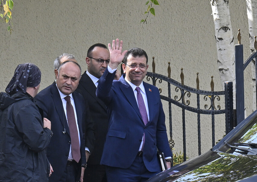 Kılıçdaroğlu'ndan kurultay öncesi İmamoğlu'na sürpriz teklif: İki isim Ankara'da buluştu Kılıçdaroğlu'ndan kurultay öncesi İmamoğlu'na sürpriz teklif: İki isim Ankara'da buluştu
