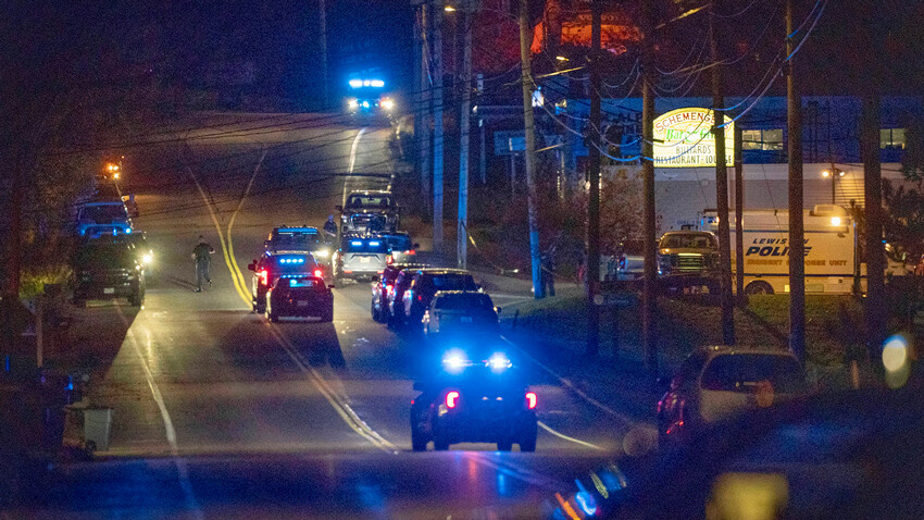 ABD'nin Maine eyaletinde bir zanlı, 3 ayrı bölgede insanların üzerine ateş açtı.