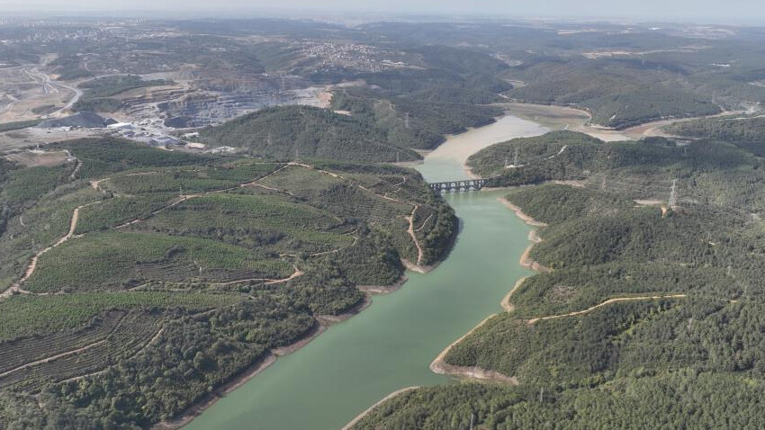 İstanbul'da barajlardaki su seviyesi son 10 yılın en düşük seviyesi: Alibey Barajı'nda tedirgin eden renk değişimi