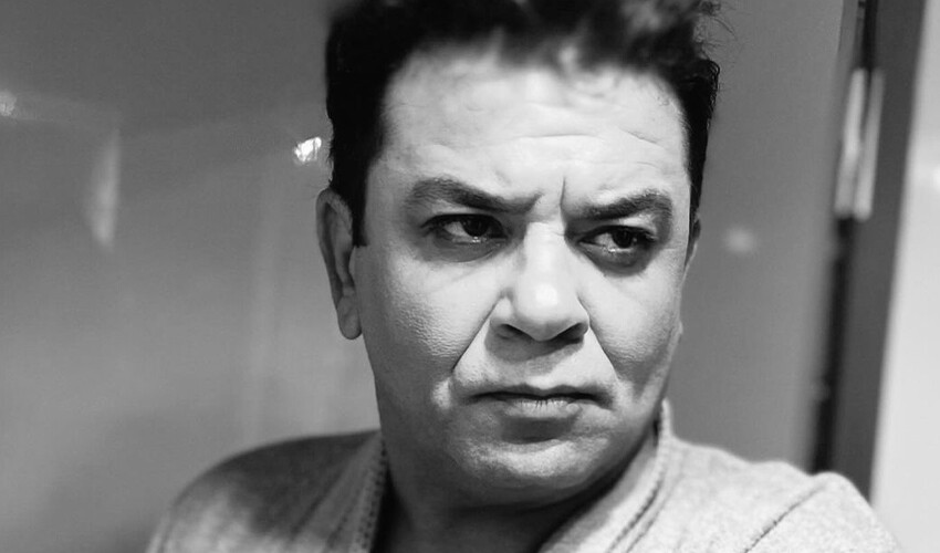 Sakallarını kesen Bülent Şakrak yeni imajıyla bambaşka biri oldu Sakallarını kesen Bülent Şakrak yeni imajıyla bambaşka biri oldu