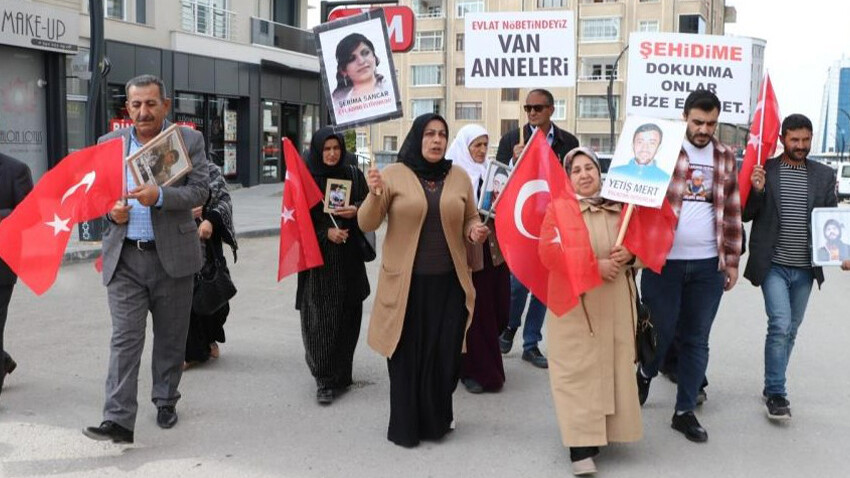 Evlat nöbetinde kızına seslendi: Kızım beni duyuyorsan gel teslim ol Van-HDP
