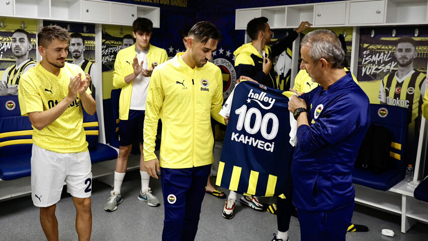İsmail Kartal'dan Fenerbahçe'nin 'yedek'lerine Ludogorets maçında tam not İsmail Kartal'dan Fenerbahçe'nin 'yedek'lerine Ludogorets maçında tam not