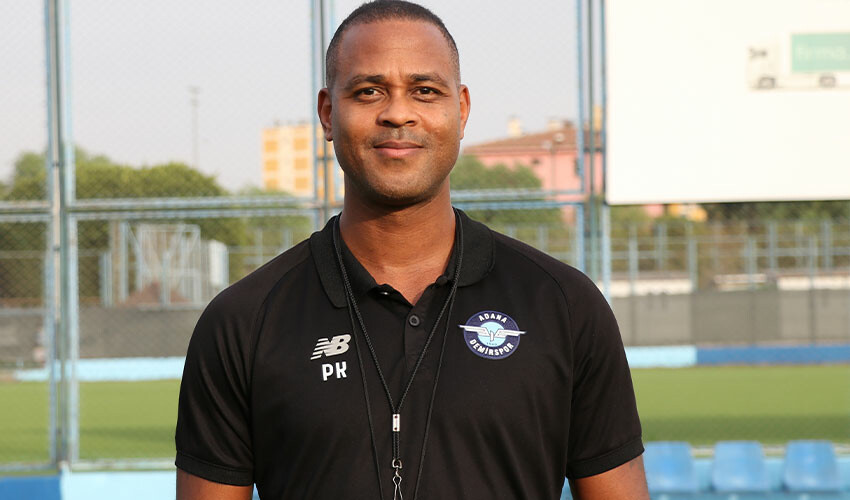 En centilmen teknik direktör seçilen Patrick Kluivert esti gürledi: Lanet var Kluivert
