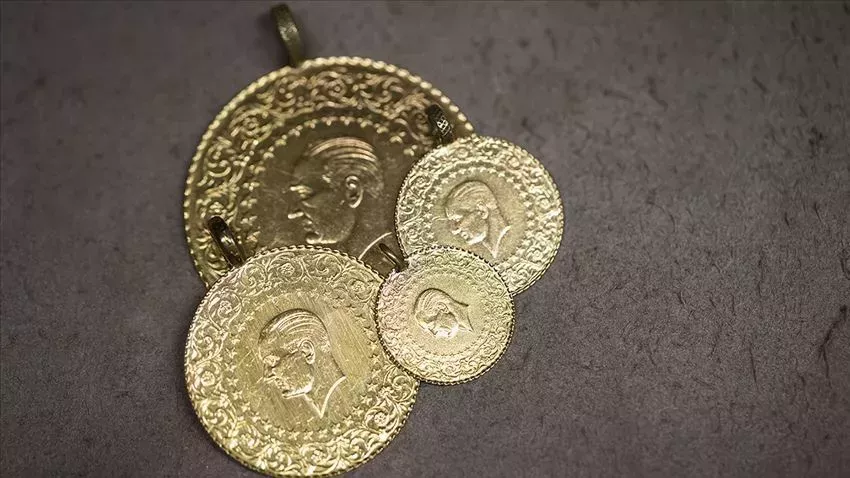 Gram altında yeni rekor, 1800 TL'nin üstüne yerleşti! Yatırımcının elinde altın tutması için 5 neden sıralandı Gram altında yeni rekor, 1800 TL'nin üstüne yerleşti! Yatırımcının elinde altın tutması için 5 neden sıralandı