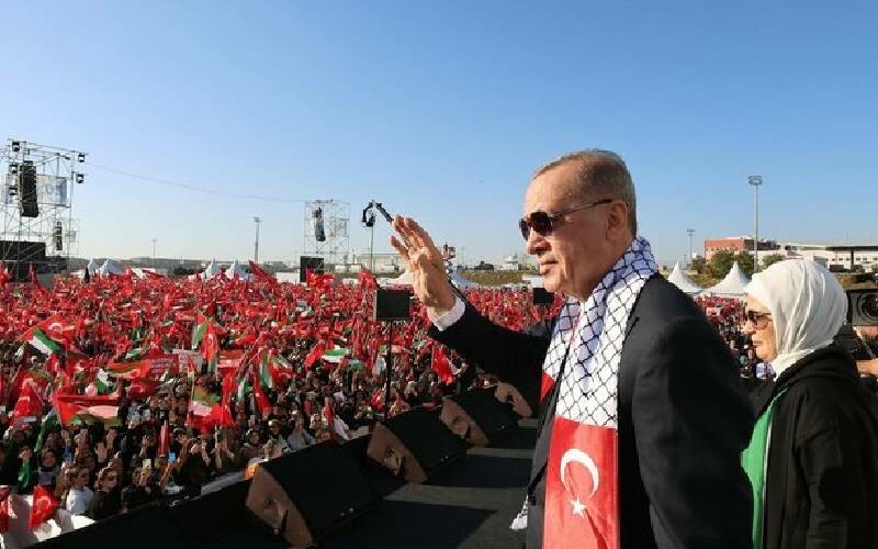 İstanbul’da Büyük Filistin Mitingi: Yüz binler Gazze için tek yürek oldu! İstanbul’da Büyük Filistin Mitingi: Yüz binler Gazze için tek yürek oldu!