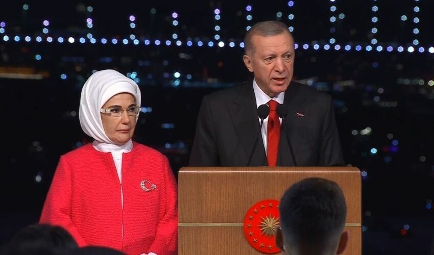 Cumhurbaşkanı Erdoğan'dan 100. yılda dünyaya net mesaj: Hiçbir emperyalist güç önümüze geçemeyecek Cumhurbaşkanı Erdoğan'dan 100. yılda dünyaya net mesaj: Hiçbir emperyalist güç önümüze geçemeyecek