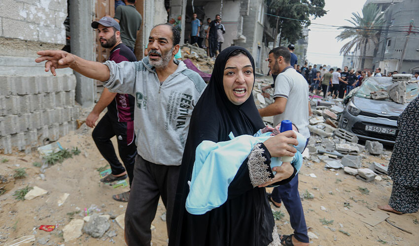 Gazze'de katliam saldırılarının 23. günü: Acı bilanço artıyor... Ölü sayısı 8 bini geçti Gazze'de katliam saldırılarının 23. günü: Acı bilanço artıyor... Ölü sayısı 8 bini geçti