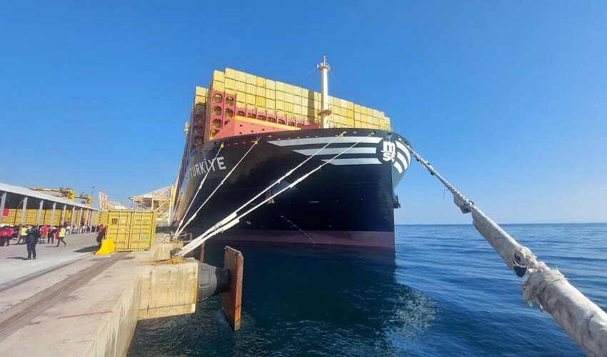 Çin'de üretildi, 'Türkiye' adı verildi! Dünyanın en büyük konteyner gemilerinden: İlk durağı Tekirdağ oldu