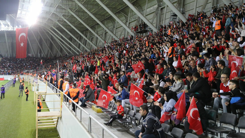 A Milli Kadın Futbol Takımı Çorum'da Lüksemburg'u tek golle devirerek Uluslar B Ligi'ne çıkmayı garantiledi