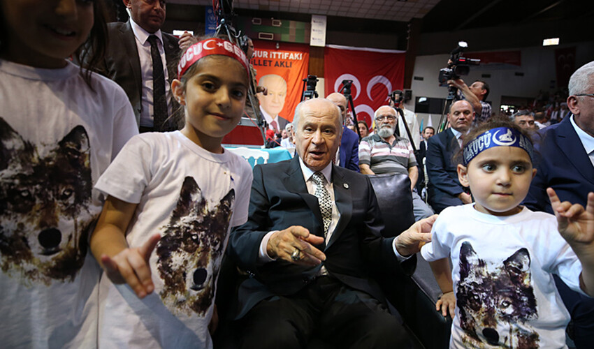 Devlet Bahçeli'den Müge Anlı'nın başlattığı 'Sanat Okulu Projesi'ne destek: 100'er lira katkı temenni ediyorum Devlet Bahçeli'den Müge Anlı'nın başlattığı 'Sanat Okulu Projesi'ne destek: 100'er lira katkı temenni ediyorum