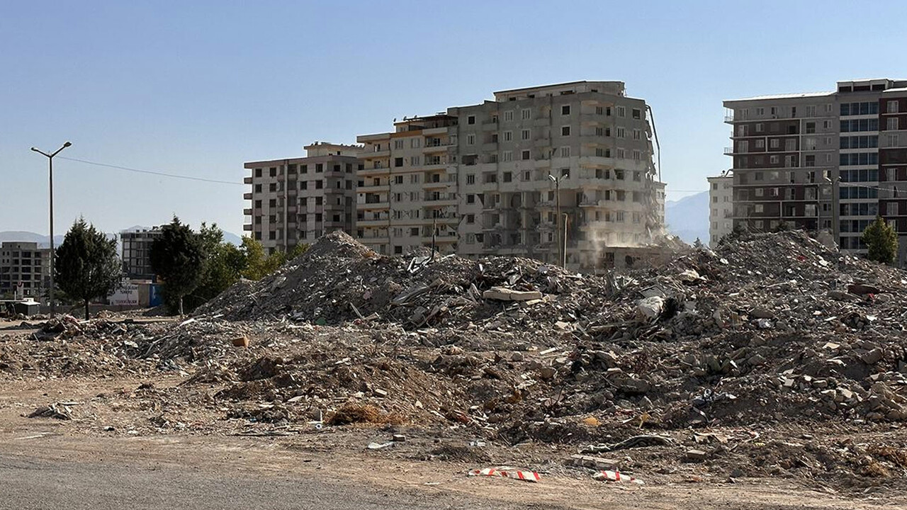 1400 kişiye mezar olan Ebrar Sitesi'nin değerlendirme raporu şoke etti: Elle parçalanabiliyordu 1400 kişiye mezar olan Ebrar Sitesi'nin değerlendirme raporu şoke etti: Elle parçalanabiliyordu