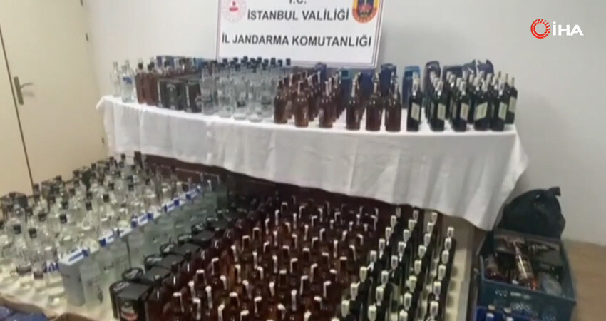 İstanbul'da sahte içki operasyonu! 41 ton ele geçirildi, tam 15 milyon TL değerinde, 7 gözaltı var İstanbul'da sahte içki operasyonu! 41 ton ele geçirildi, tam 15 milyon TL değerinde, 7 gözaltı var