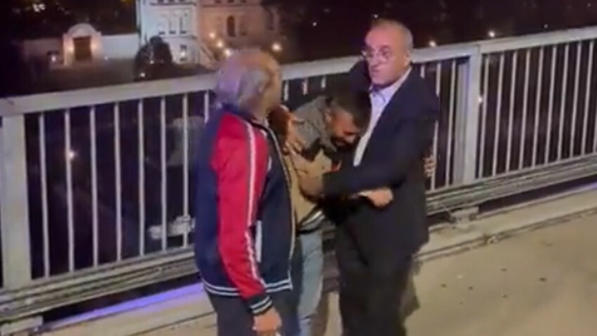 İstanbul Boğazı'nda intihar girişimi! Abdürrahim Albayrak'in sözleri büyük tehlikeyi önledi Abdürrahim Albayrak