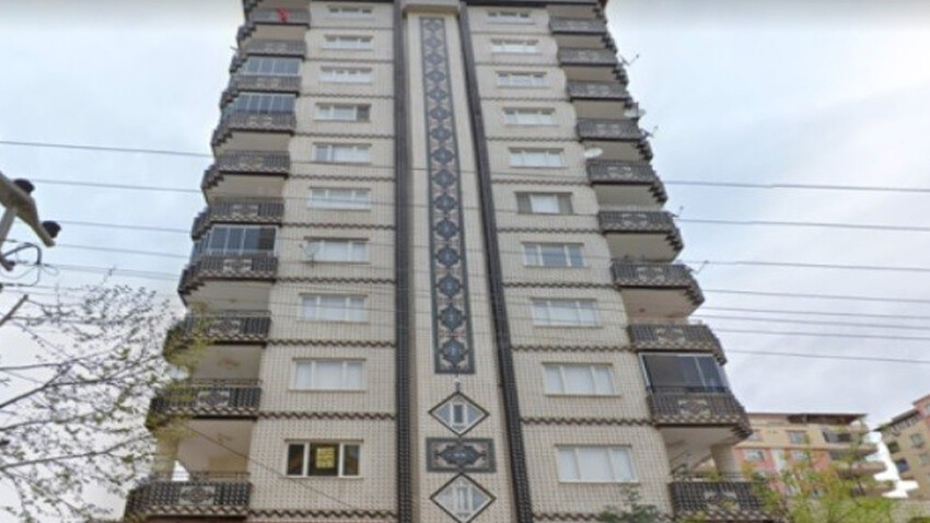 Depremde 49 kişinin öldüğü Emre Apartmanı'yla ilgili korkunç rapor: Temeldeki kolon hiç yapılmamış Depremde 49 kişinin öldüğü Emre Apartmanı'yla ilgili korkunç rapor: Temeldeki kolon hiç yapılmamış